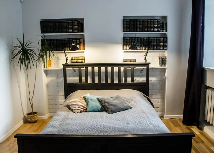 Mini Bookshop Apartment *